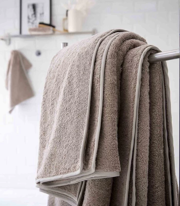 Luxe Badhanddoek DIVINE Van Egyptisch Katoen 570 G - Afbeelding 2