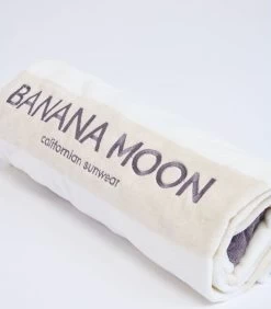 Banana Moon Fergie Towely Zandkleurig Strandlaken Met Strepen